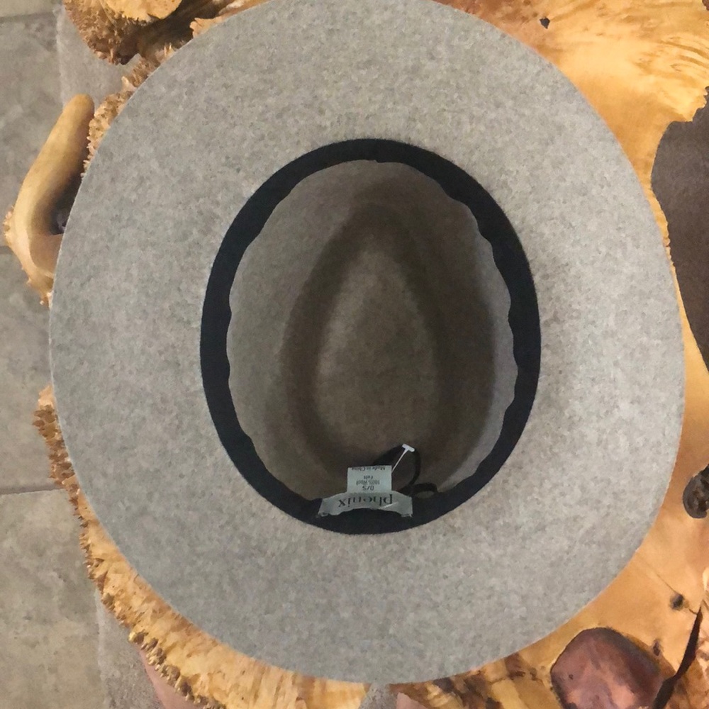 Worn 1 time Phoenix grey cashmere wool hat - Picture 4 of 6